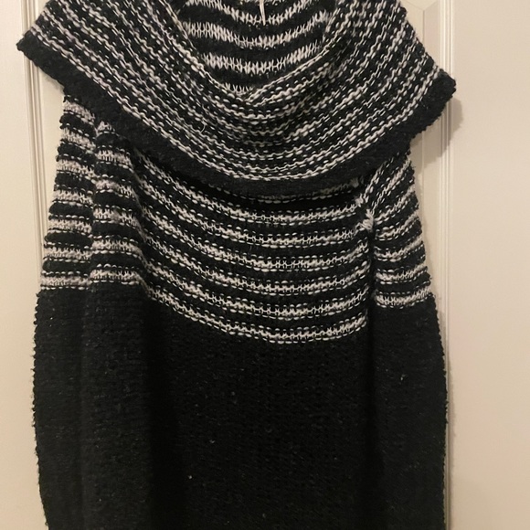 Free People Off-the-Shoulder Sweater Dress Size XS - Picture 3 of 3